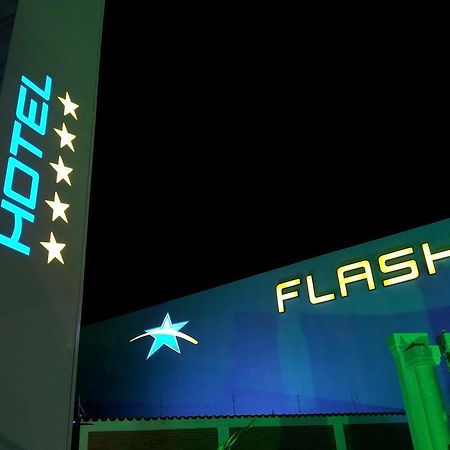 Flash Motel (Adults Only) São Vicente Buitenkant foto